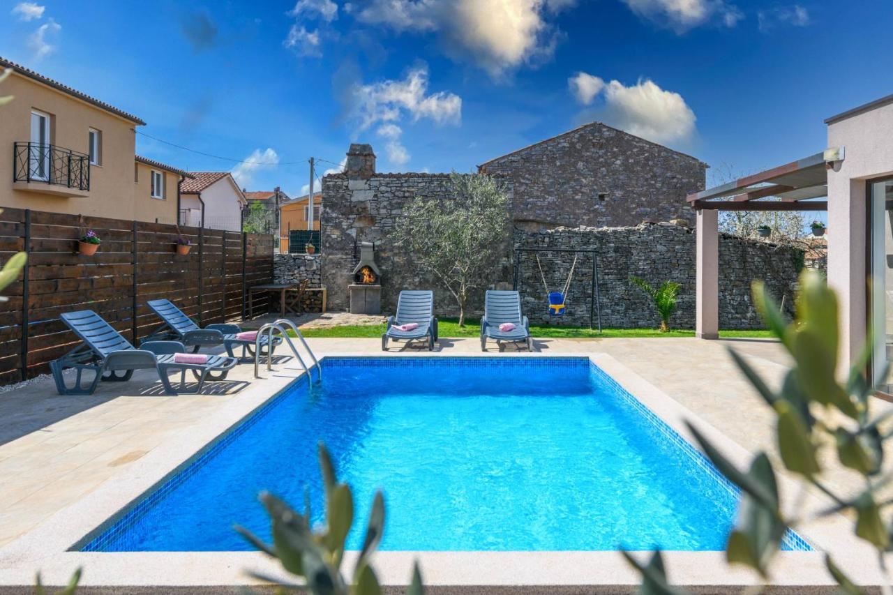 Bobo Family House With Pool Villa Vodnjan Exterior photo